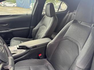 Lexus UX  picture 21