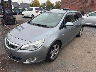 Schadeauto Opel Astra J  ENJOY 2011/9