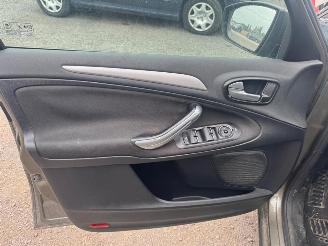 Ford S-Max  picture 25