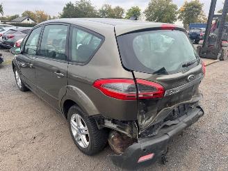 Ford S-Max  picture 17