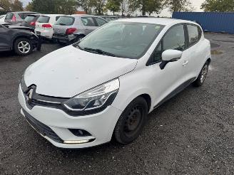 Coche accidentado Renault Clio  2018/4