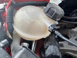 Peugeot 208  picture 13