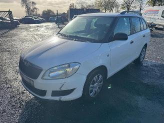 Schadeauto Skoda Fabia  2014/4