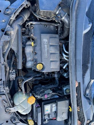 Opel Corsa D picture 32