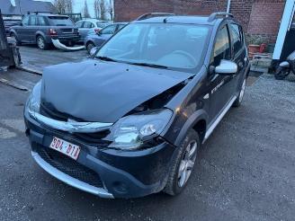 uszkodzony samochody osobowe Dacia Sandero  2010/2