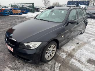 Voiture accidenté BMW 3-serie 320D 2006/5