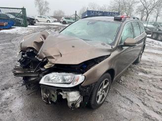Voiture accidenté Volvo V-70  2015/1