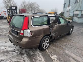 Volvo V-70  picture 5