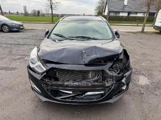 Coche accidentado Hyundai I-40  2011/10