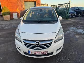 Vrakbiler auto Opel Meriva B 2014/3