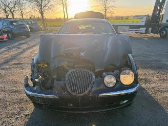 Voiture accidenté Jaguar S-type  2001/2