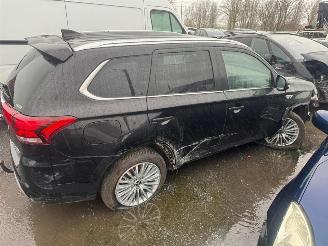 Mitsubishi Outlander BLACK EDITION picture 2