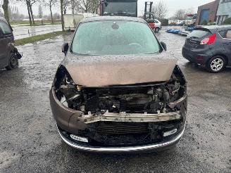 damaged passenger cars Renault Mégane Scénic III SCENIC III PRIVILEGE 2012/3