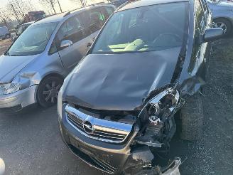 Voiture accidenté Opel Zafira  2010/10