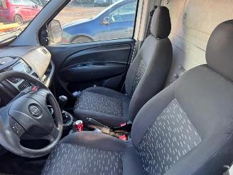 Opel Combo D picture 16