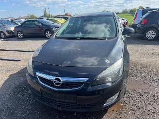 Voiture accidenté Opel Astra J  ACTIVE 2013/1