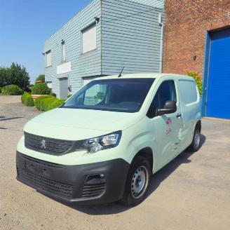 uszkodzony samochody osobowe Peugeot Partner  2021/5