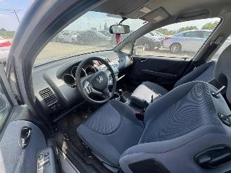 Honda Jazz ES picture 7