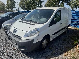 Damaged car Peugeot Expert  2009/4