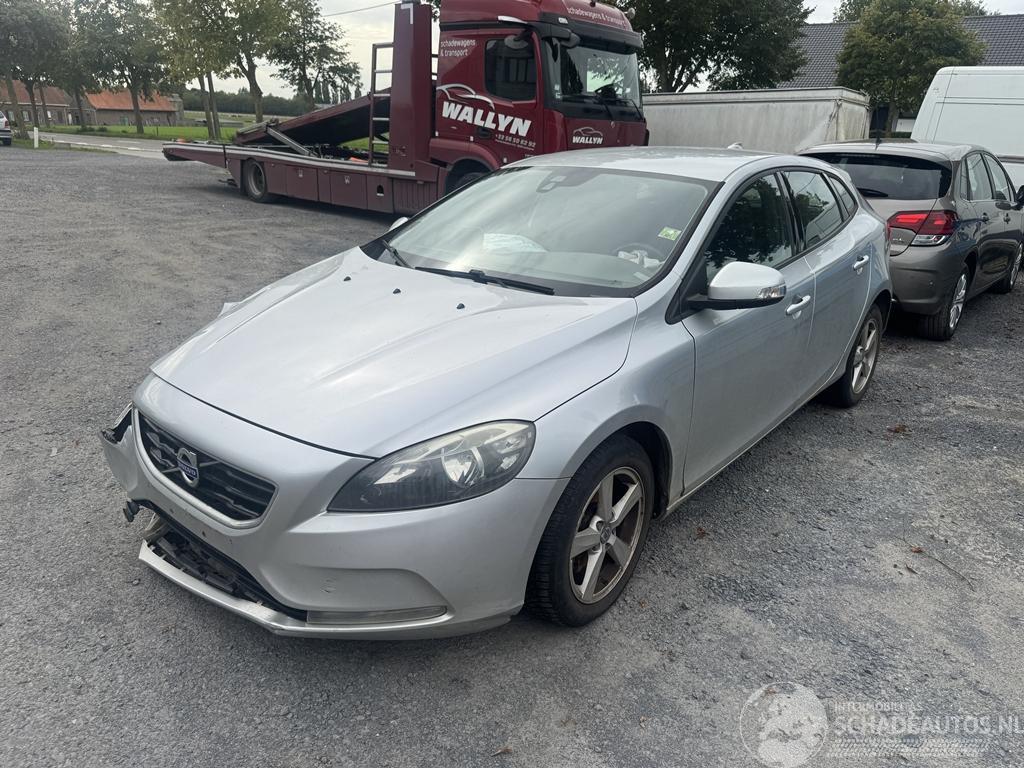 Volvo V-40 V 40 KINETIC