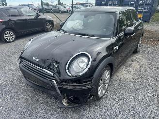 krockskadad bil auto Mini One D 2015/7