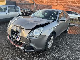 skadebil auto Alfa Romeo Giulietta  2014/11