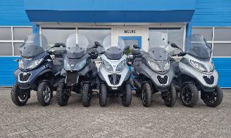krockskadad bil motor Piaggio  5X PIAGGIO MP3 500 CC 2015/1