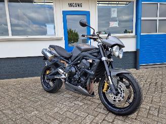 Triumph Street Triple 675 R picture 1