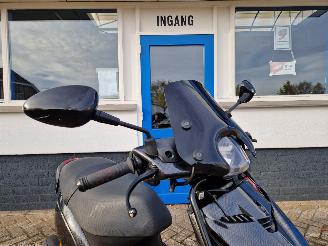 Piaggio  ZIP IGET 45KM picture 3