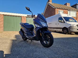 krockskadad bil bromfiets Sym  JET 14 E5 , SNOR SCOOTER A-KLASSE 2024/3