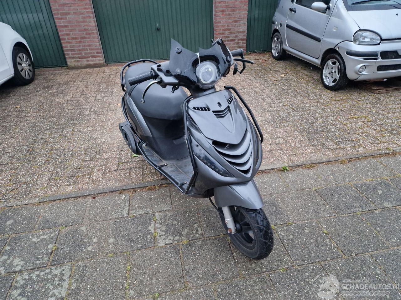 Piaggio  ZIP BROM