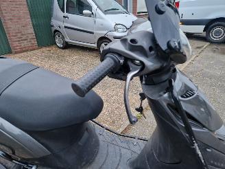 Piaggio  ZIP BROM picture 5