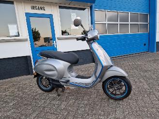 Vespa  ELETTRICA , PRIMAVERA picture 3