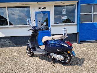 Vespa  PRIMAVERA 1 EIGENAAR picture 8