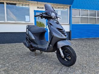 Piaggio  ZIP 45KM BROM SCOOTER picture 2