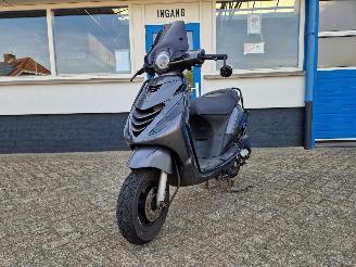 Piaggio  ZIP 45KM BROM SCOOTER picture 12