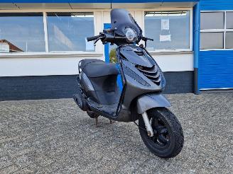  Piaggio  ZIP 45KM BROM SCOOTER 2014/12