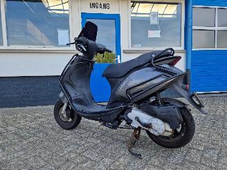 Piaggio  ZIP 45KM BROM SCOOTER picture 10
