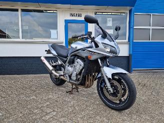 skadebil vrachtwagen Yamaha XG FZS 1000 FAZER 2001/8