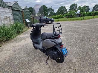 Piaggio  ZIP picture 7