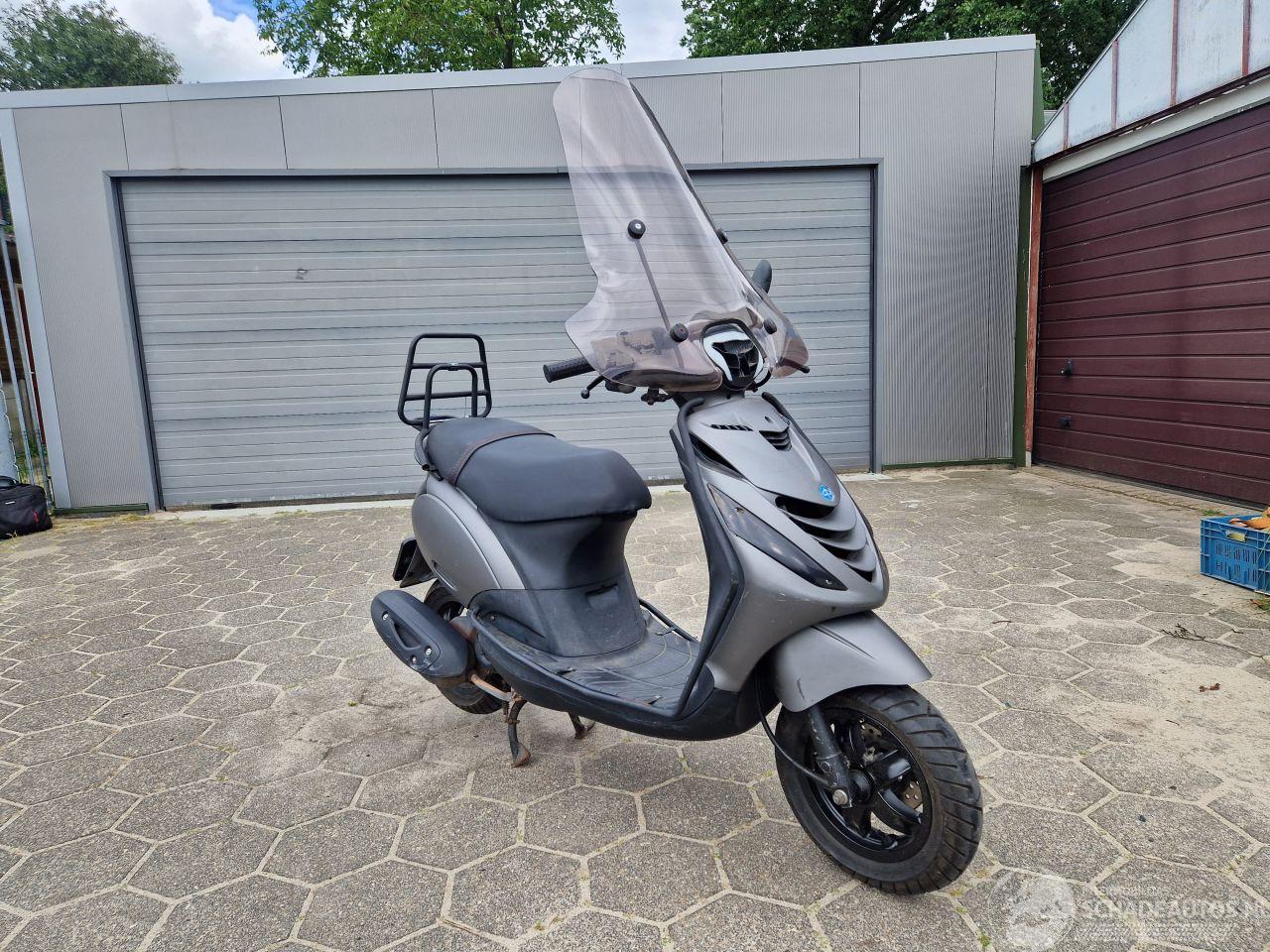 Piaggio  ZIP