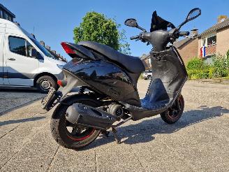 Piaggio  ZIP 45KM picture 4