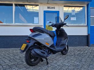 Piaggio  ZIP 45KM BROM E5 picture 9