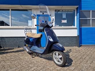 krockskadad bil bromfiets Vespa Sprint 45KM LX 50 LAGE KM STAND , NETTE SCOOTER 2012/8
