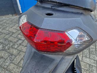 Peugeot  TWEET RS , DOUBLE DISC BRAKE picture 8
