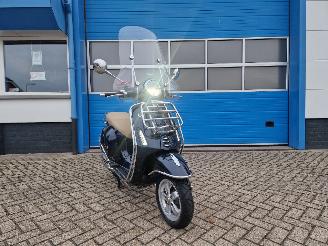Vespa  PRIMAVERA 125 picture 4