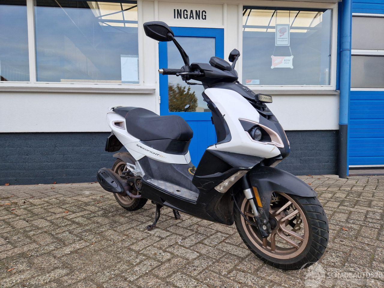 Peugeot  SPEEDFIGHT IV