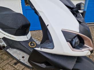 Peugeot  SPEEDFIGHT IV picture 4