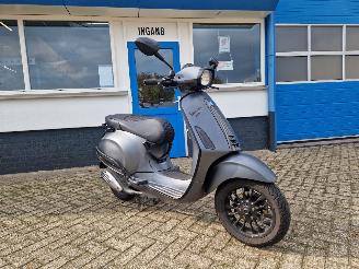 skadebil bedrijf Vespa Sprinter SPRINT 2015/4