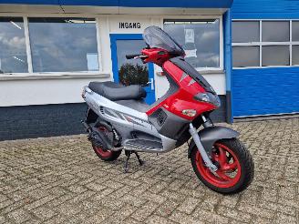 bruktbiler bedrijf Gilera Caddy Cargo RUNNER 2005/2